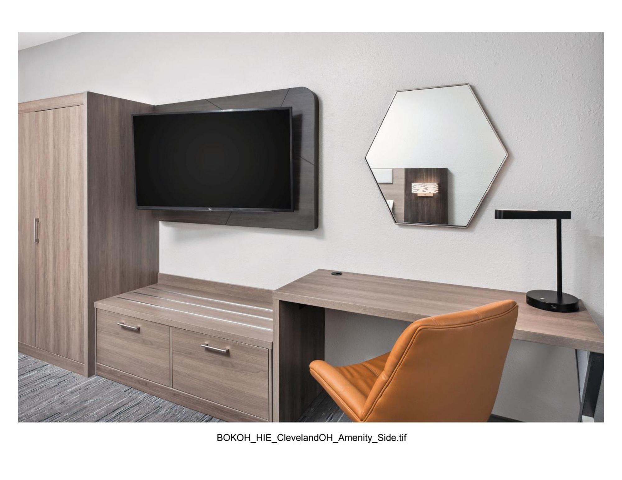 Express Cleveland Airport - By Ihg Hotel Brook Park