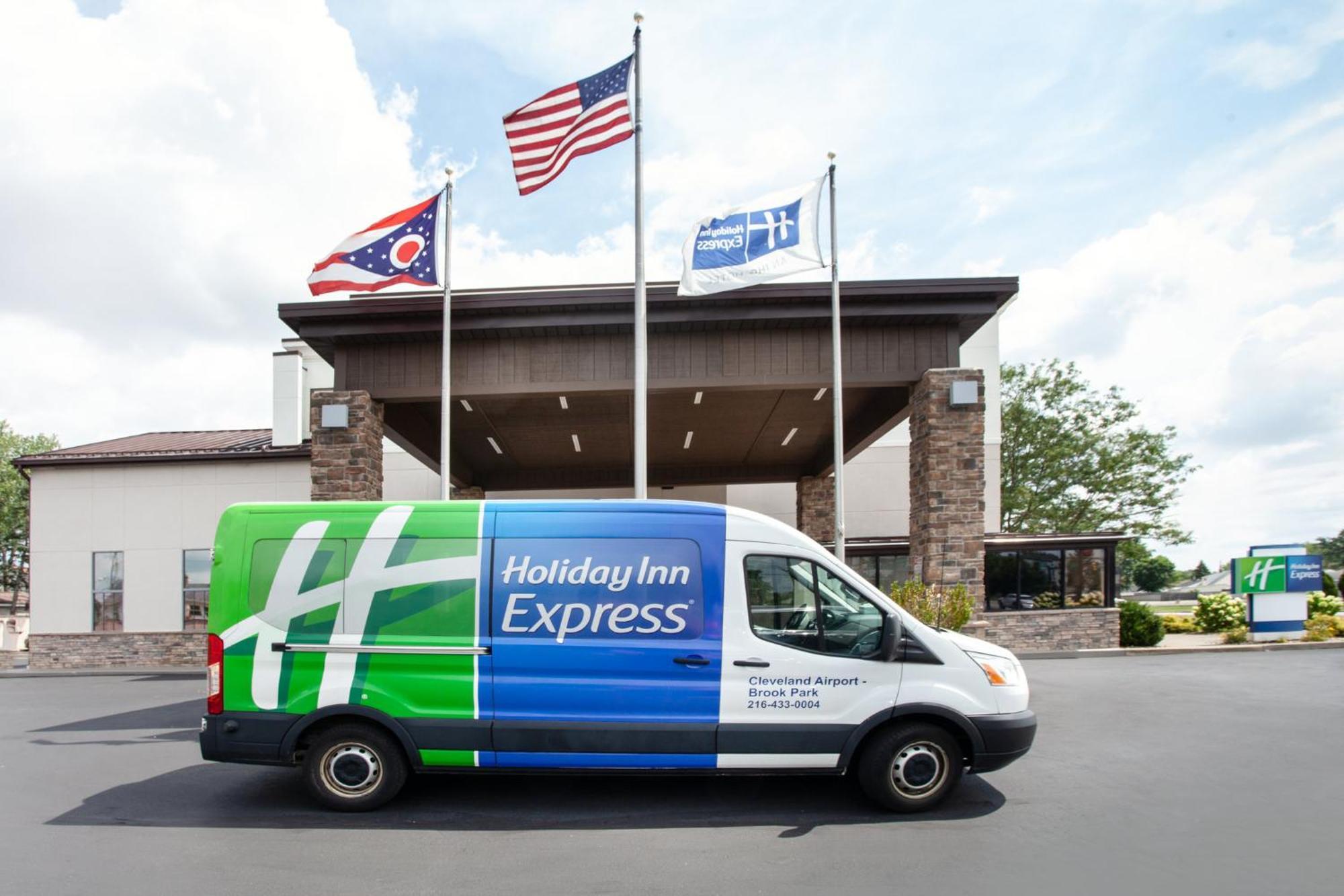 Hotel Express Cleveland Airport - By Ihg