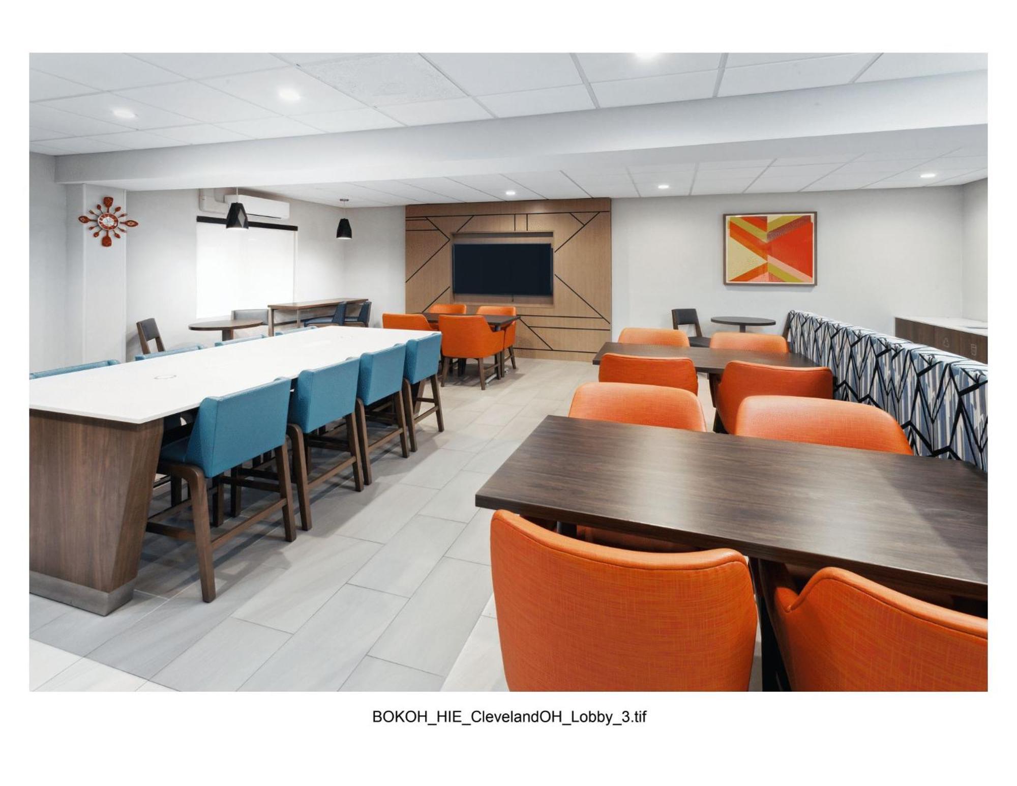 Express Cleveland Airport - By Ihg Hotel Brook Park