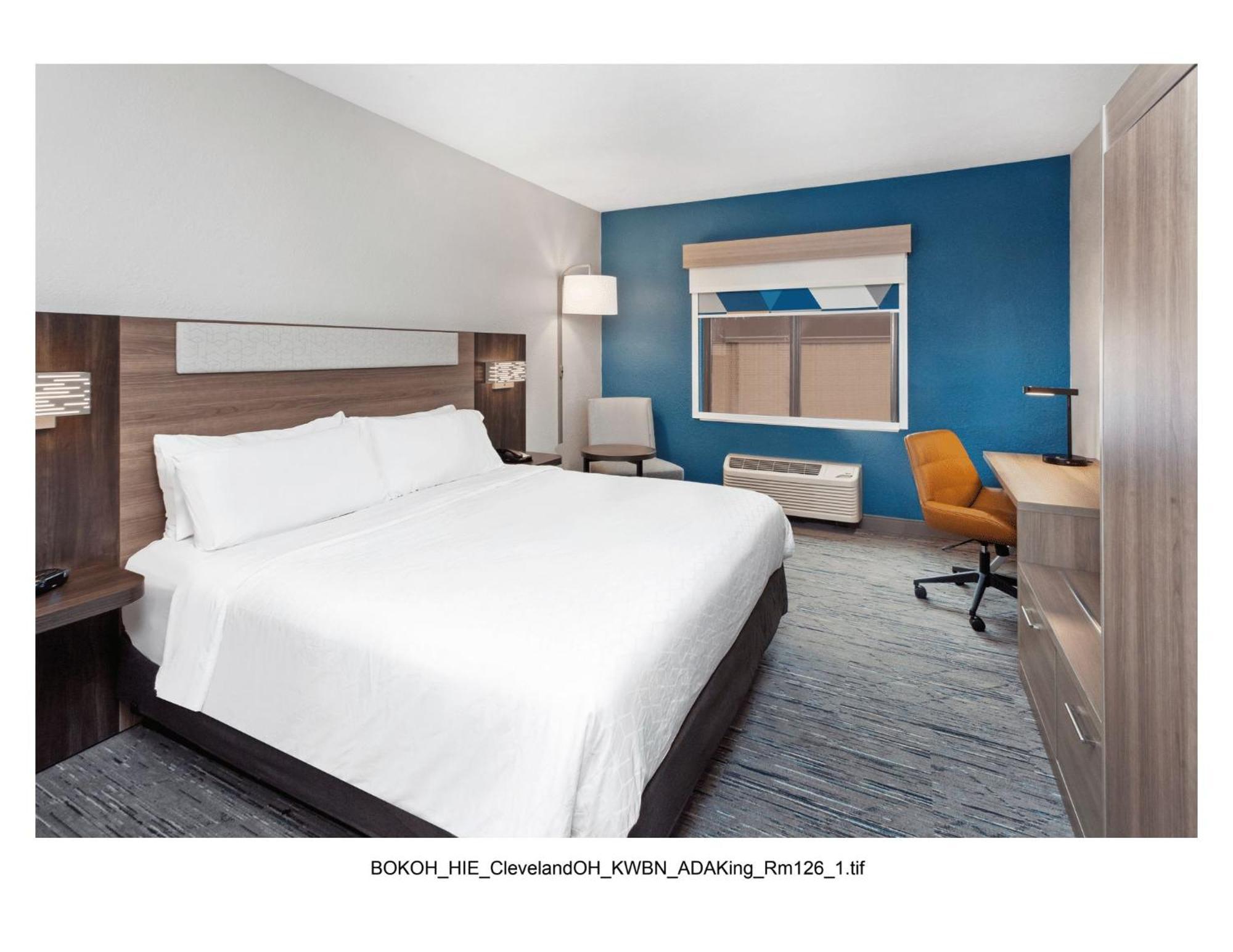 Express Cleveland Airport - By Ihg Brook Park