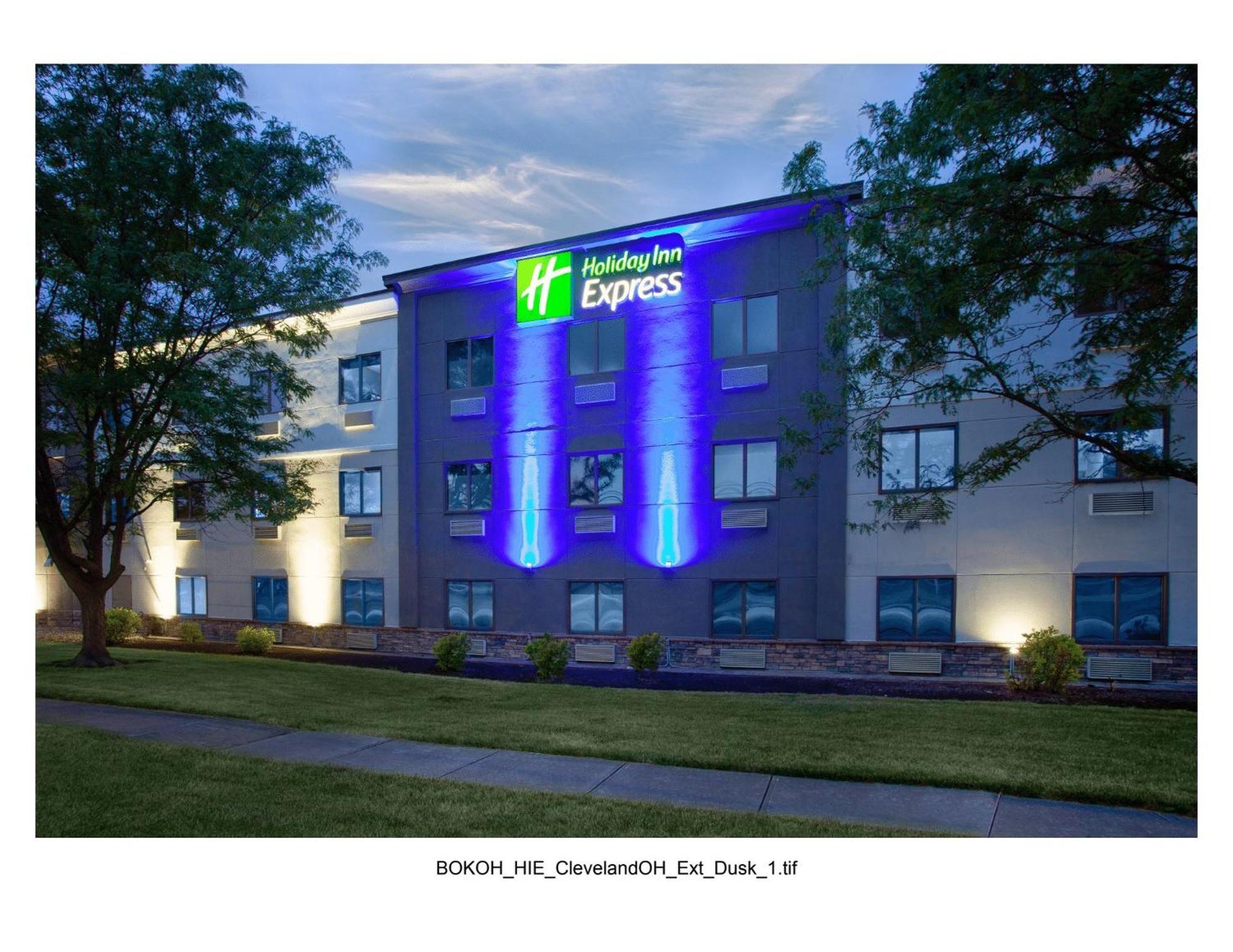 Express Cleveland Airport - By Ihg 2* Brook Park