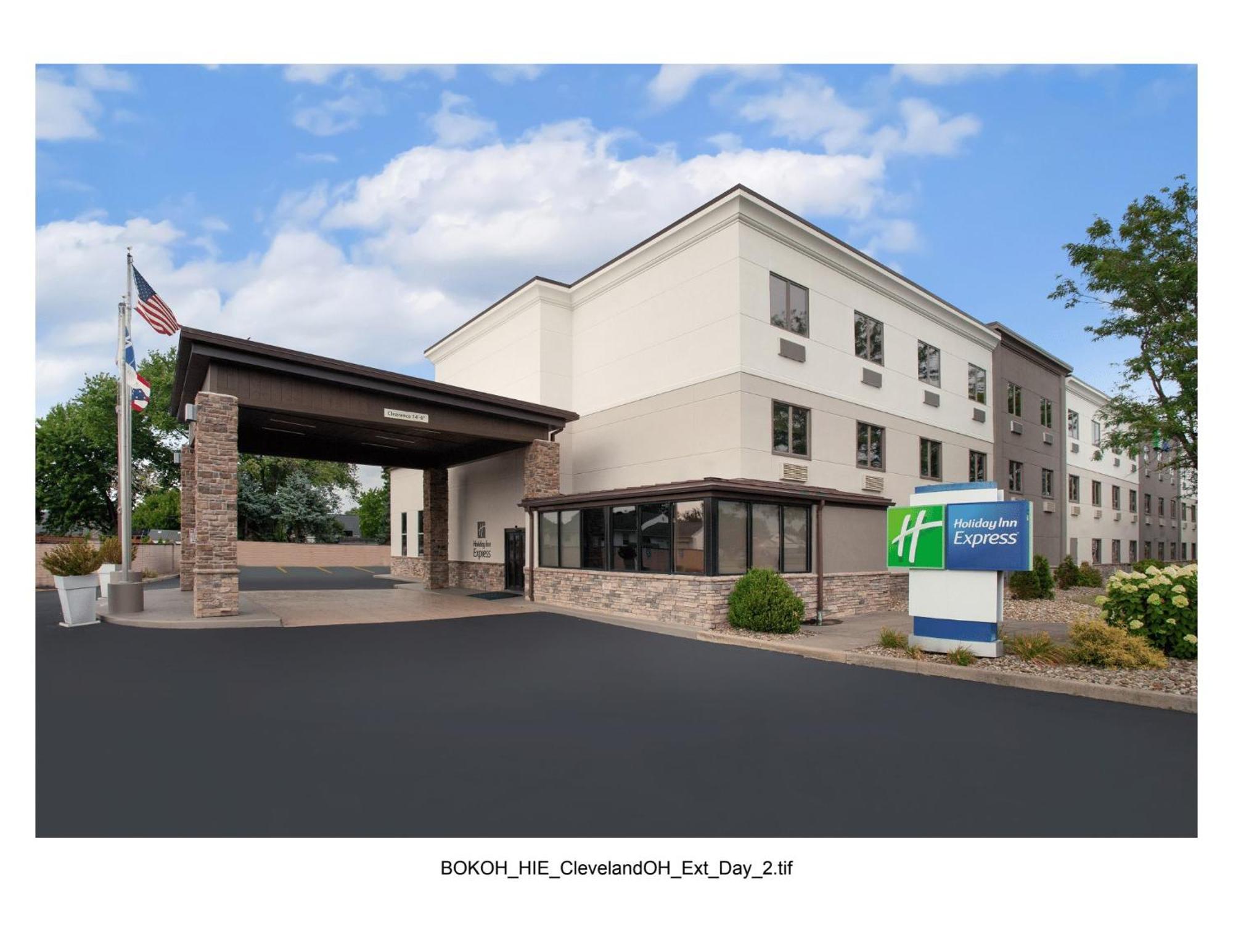 Hotel Express Cleveland Airport - By Ihg
