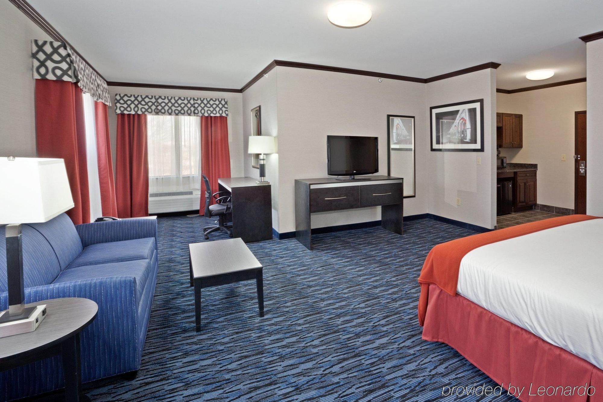 Hotel Express Cleveland Airport - By Ihg Brook Park